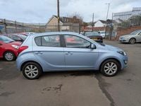 Used Hyundai i20 Active 85 HP (62 kW) 2013 Blue Hatchback