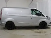 Begagnad Ford Transit Custom Limited 170 HK (125 kW) 2023 Silver Van