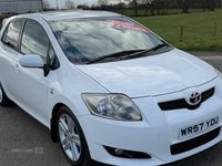 Used Toyota Auris SR 177 HP (130 kW) 2008 White Hatchback