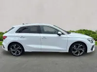 Begagnad Audi A3 S-Line 147 HK (108 kW) 2024 Vit Halvkombi