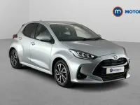 Used Toyota Yaris Design 116 HP (85 kW) 2024 Silver Hatchback