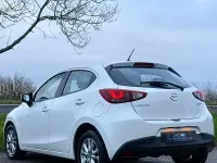 Używany Mazda 2 2016 Biały Hatchback