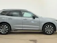 Usado Volvo XC60 Plus 247 HP (181 kW) 2025 Cinzento SUV