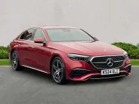Usado Mercedes E220 AMG Line Premium 2024 Rojo Berlina