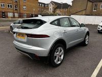 Używany Jaguar E-Pace SE 180 KM (132 kW) 2019 Srebrny SUV