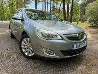 Used Vauxhall Astra 165 HP (121 kW) 2011 Silver Estate
