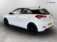 Used Hyundai i20 SE 84 HP (61 kW) 2015 White Hatchback
