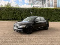 Usado Audi A1 Sportback Sport 122 CV (89 kW) 2014 Negro Utilitario