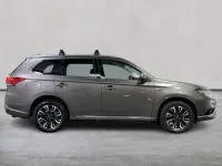 Used Mitsubishi Outlander P-HEV 200 HP (147 kW) 2017 Brown SUV