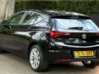 Used Vauxhall Astra Design Edition 125 HP (91 kW) 2016 Black Hatchback