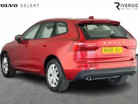 Used Volvo XC60 Momentum 250 HP (183 kW) 2018 Fusion red SUV