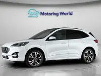 Begagnad Ford Kuga ST-Line X 225 HK (165 kW) 2023 Vit SUV