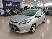 Second-hand Ford Fiesta 70 CP (51 kW) 2010 Argintiu Hatchback