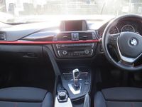 Usado BMW 316 Sport Line 2012 Rojo Berlina