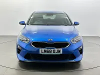 Gebraucht Kia Ceed 140 PS (102 kW) 2018 Blau Kleinwagen