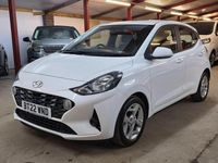 Used Hyundai i10 SE 84 HP (61 kW) 2022 White Hatchback