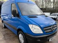 Używany Mercedes Sprinter 88 KM (64 kW) 2010 Niebieski Van