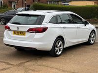 Used Vauxhall Astra SRi 145 HP (106 kW) 2021 White Estate