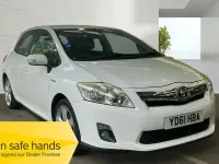 Used Toyota Auris Hybrid 2011 White Hatchback
