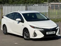 Used Toyota Prius Business Edition 122 HP (89 kW) 2021 White Hatchback