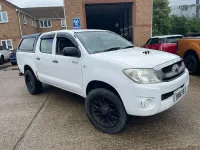 Used Toyota HiLux 2011 White Pickup