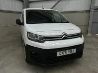 Used Citroën Berlingo 75 HP (55 kW) 2021 White MPV