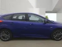 Used Ford Focus Titanium 2016 Blue Hatchback