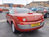 Używany Renault Mégane Cabriolet Dynamique 2005 Czerwony Kabriolet