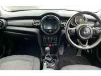 Usado Mini Cooper Classic 136 CV (100 kW) 2019 Verde Utilitario