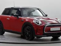 Used Mini Cooper Classic 134 HP (98 kW) 2022 Red Hatchback