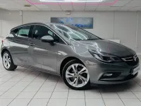 Usado Vauxhall Astra SRi 110 HP (80 kW) 2017 Cinzento Citadino