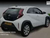 Used Toyota Aygo X PURE 72 HP (52 kW) 2024 White SUV