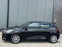 Used Renault Clio Dynamique 90 HP (66 kW) 2017 Black Hatchback