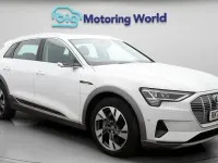 Begagnad Audi e-tron 300 kW (408 HK) 2020 Vit SUV