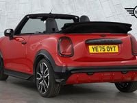 Begagnad Mini Cooper 118 kW (161 HK) 2025 Röd Halvkombi