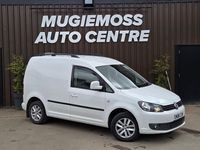 Begagnad VW Caddy Highline 102 HK (75 kW) 2014 Vit Minibuss