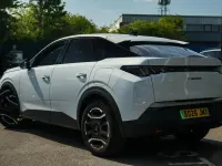 New Peugeot e-3008 Allure 156 kW (213 HP) 2026 White SUV