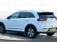 Gebraucht Kia Niro 141 PS (103 kW) 2019 Weiß SUV