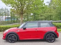 Usado Mini Cooper 136 CV (100 kW) 2018 Rojo Utilitario
