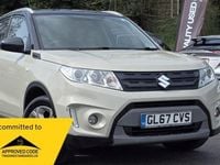 Used Suzuki Vitara SZ-T 120 HP (88 kW) 2018 Cream/black SUV