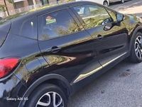 Usado Renault Captur Dynamique 90 HP (66 kW) 2014 Preto SUV