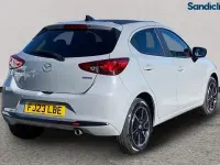 Usado Mazda 2 Homura-Aka 90 HP (66 kW) 2024 Citadino