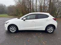 Usado Mazda 2 90 HP (66 kW) 2015 Branco Citadino