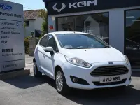 Used Ford Fiesta Titanium 2013 White Hatchback