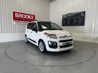 Used Citroën C3 Picasso Platinum 2017 White MPV