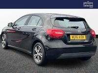 Used Mercedes A180 Executive 107 HP (78 kW) 2016 Black Hatchback