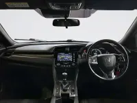 Używany Honda Civic SR 126 KM (92 kW) 2018 Szary Hatchback