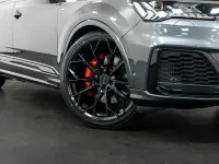 Używany Audi Q7 Black Edition 340 KM (250 kW) 2023 Szary SUV