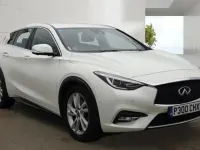 Used Infiniti Q30 Premium 170 HP (125 kW) 2016 White Hatchback