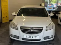 Used Vauxhall Insignia SRi 160 HP (117 kW) 2011 White Estate